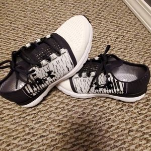 Under armour shoes 🖤